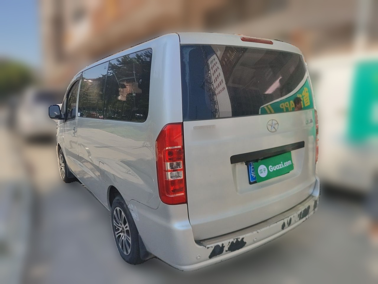 Refine M3 2015 1.6L Luxury photo 4