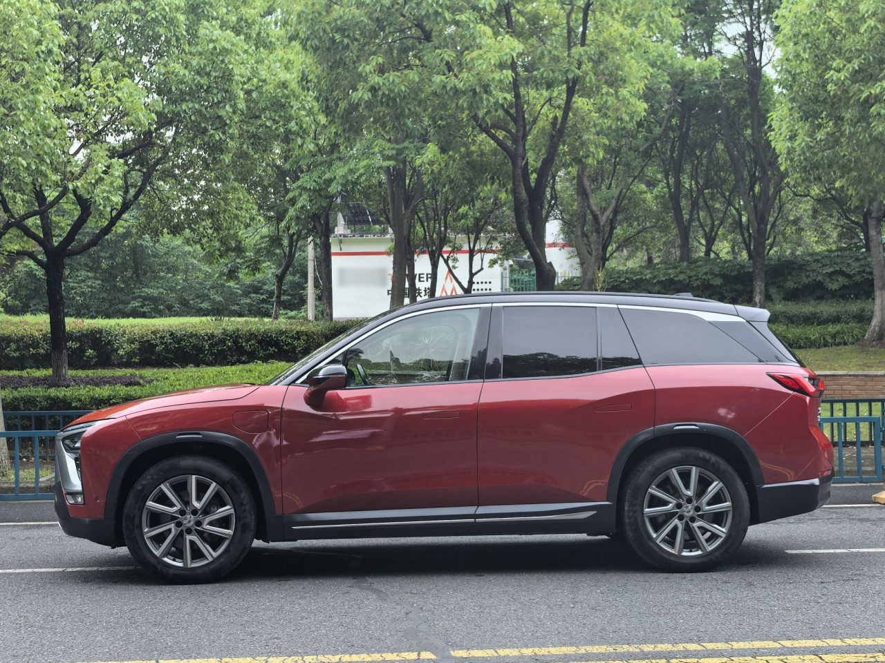 ES8 2018 355KM 6-Seater photo 3