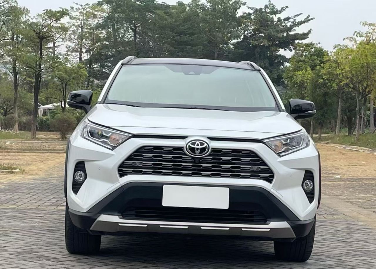 RAV4 2022 2.0L CVT AWD Premium photo 3