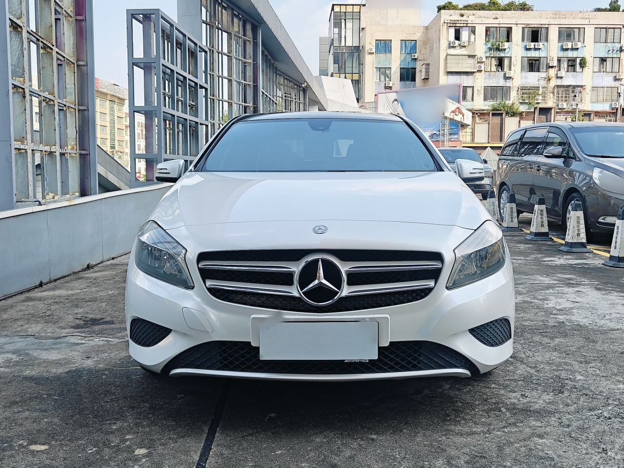 A-Class Imported 2015 A 180 Standard photo 2