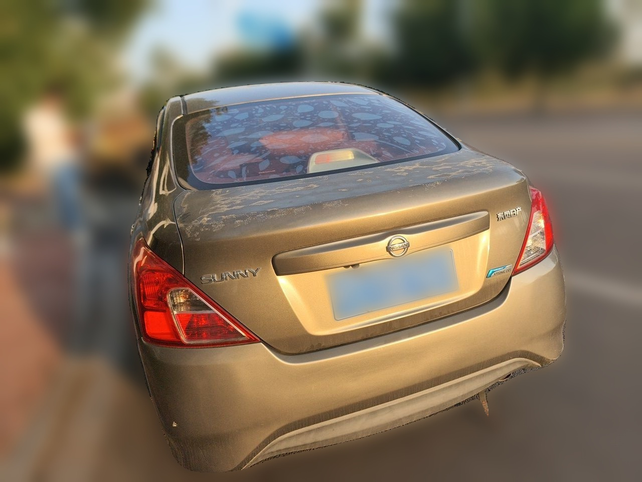 2016 1.5XE CVT Leading photo 4