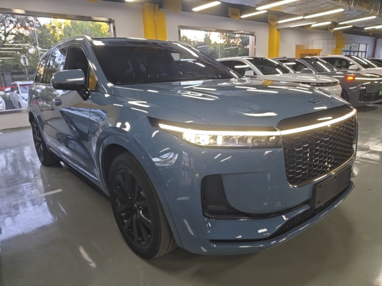 Li Auto ONE 2021 EREV 6-Seater photo 3