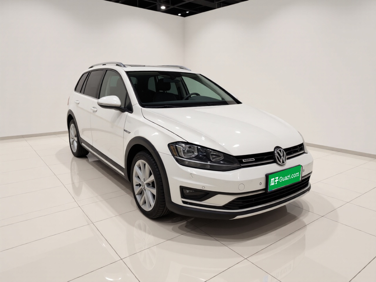 Golf Imported 2019 1.8TSI Wagon photo 3