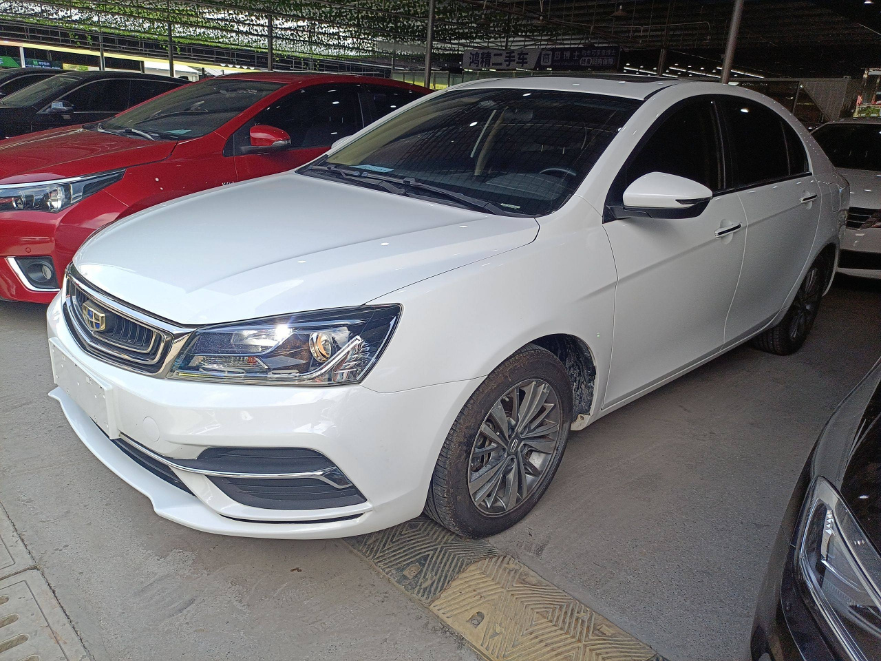 Emgrand 2018 1.5L CVT photo 4