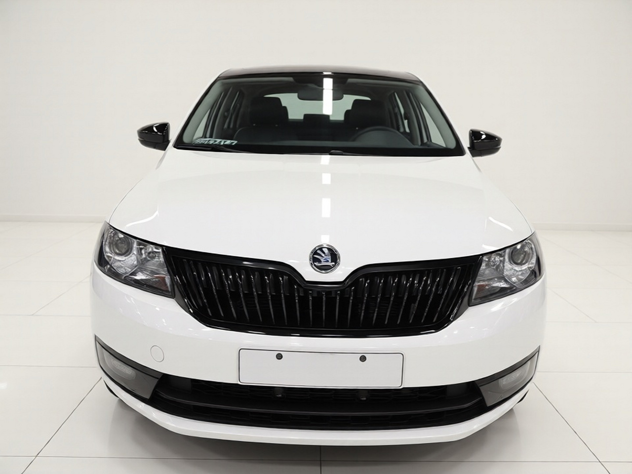 Rapid Spaceback 2016 Facelift 1.6L AT photo 2