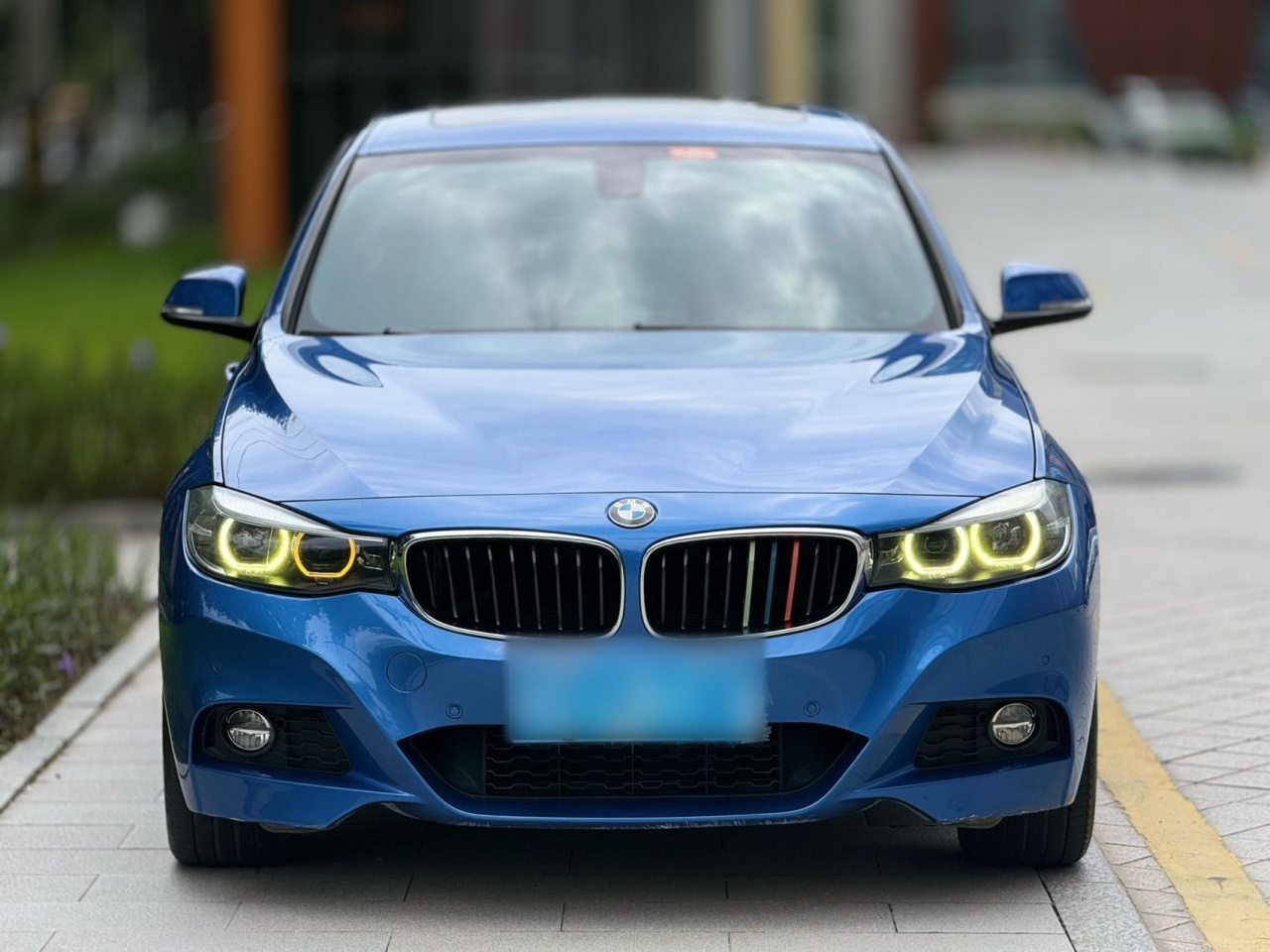 3 SeriesGT 2019 320i M Sport Package photo 2