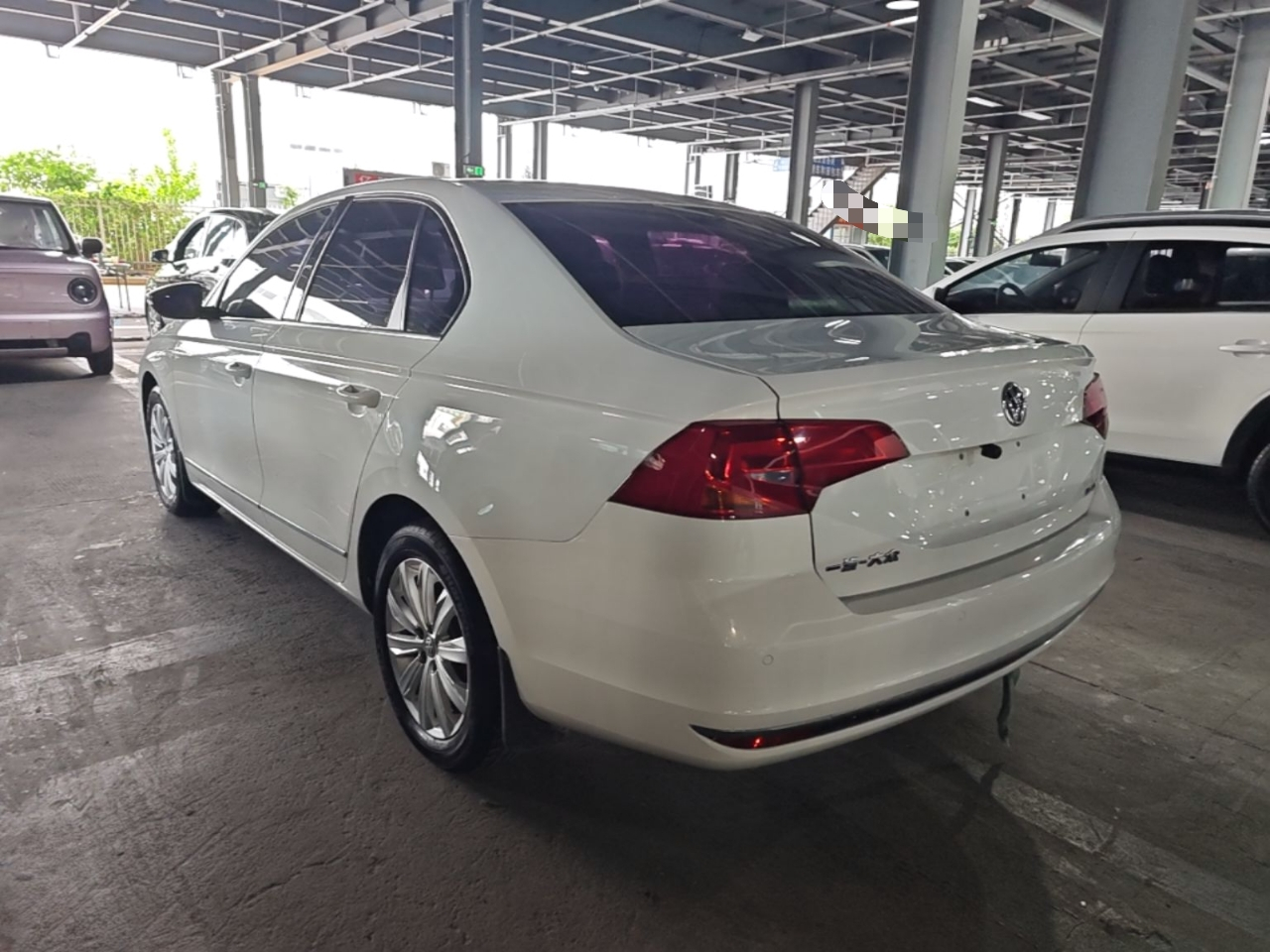 Bora 2017 1.6L AT Comfort photo 4