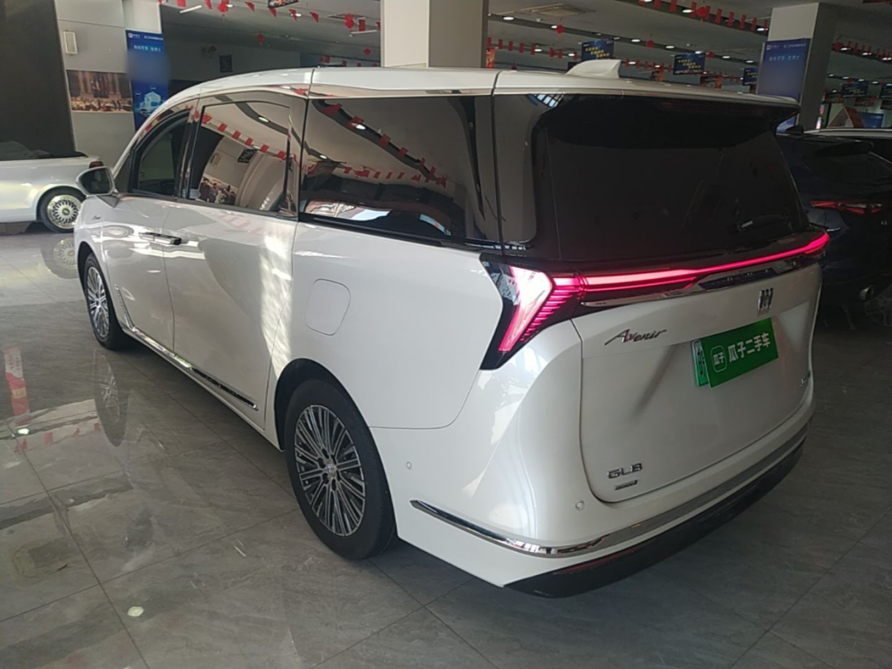GL8 EV 2024 6-Seater photo 4