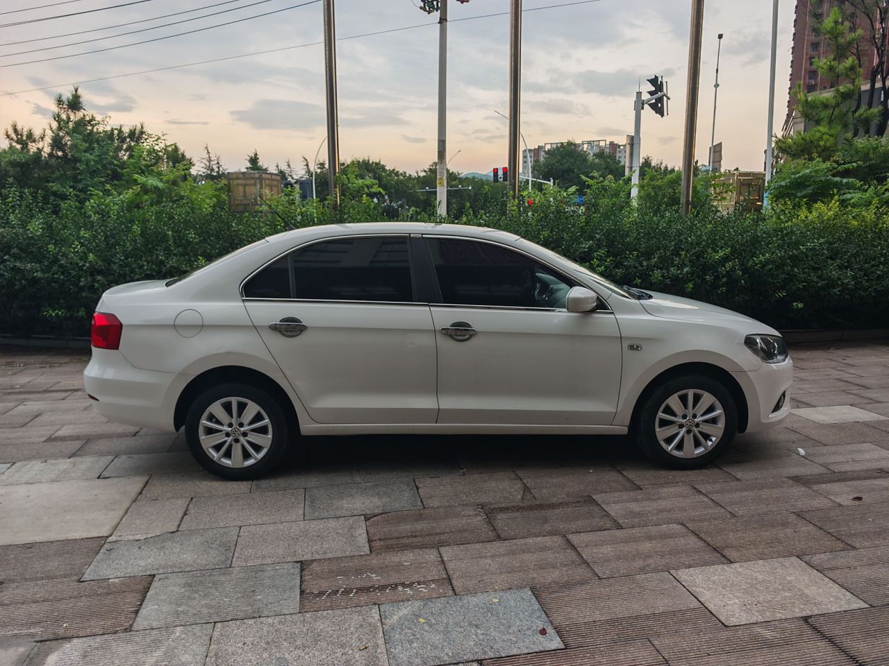 2015 1.6L MT Comfort photo 4