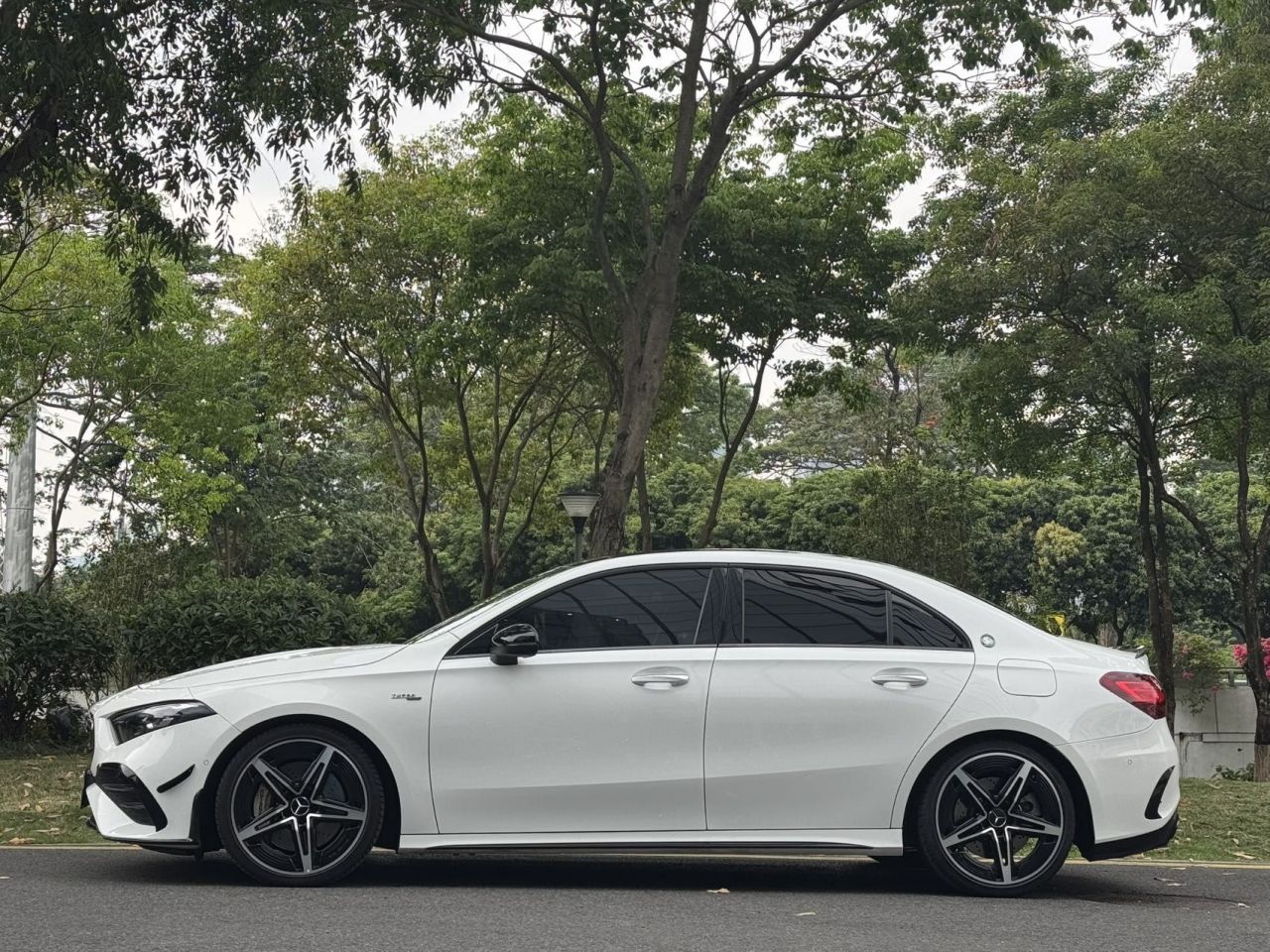 A-ClassAMG 2024 AMG A 35 L 4MATIC photo 4