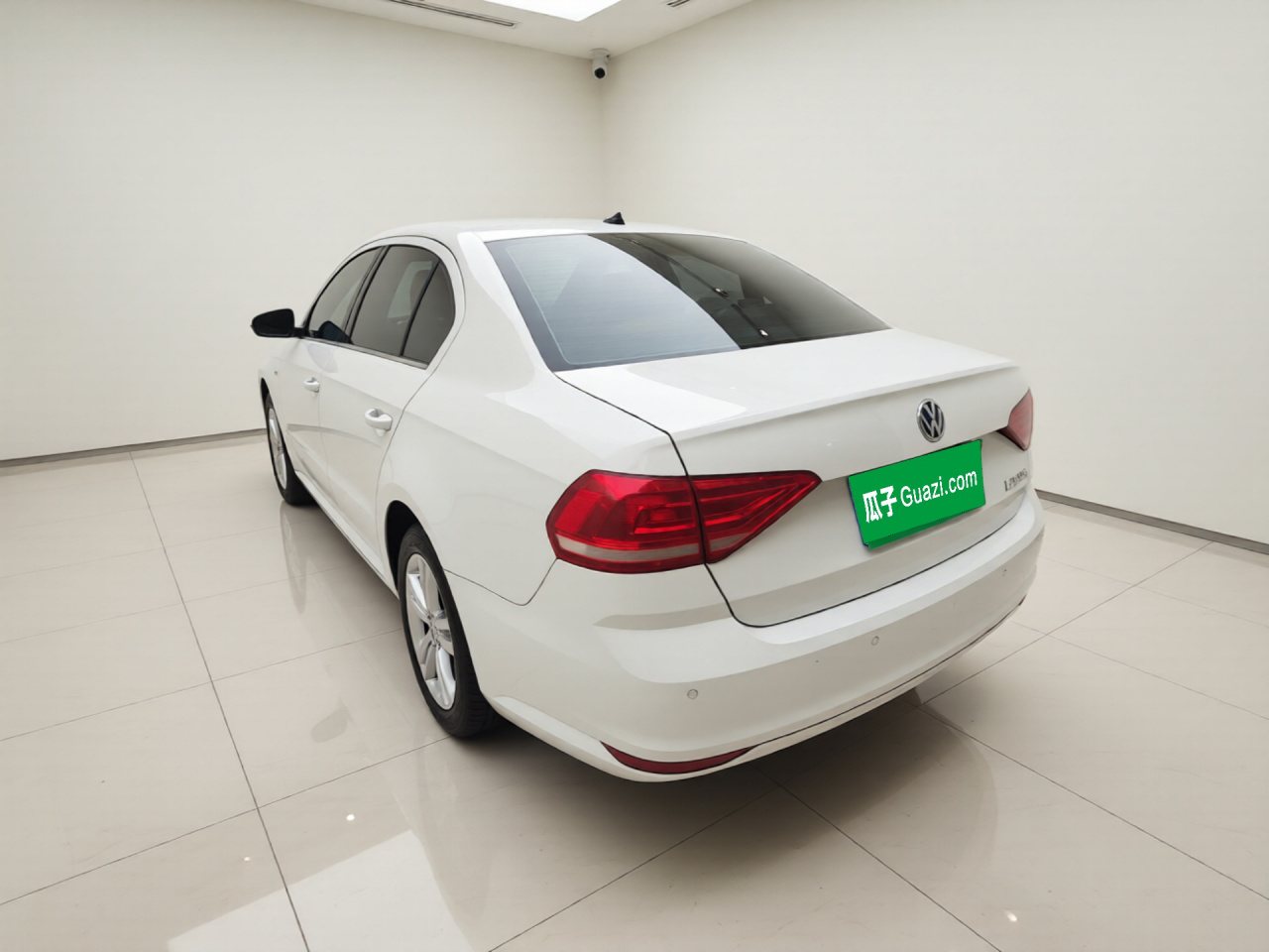 Lavida 2017 1.6L AT photo 4