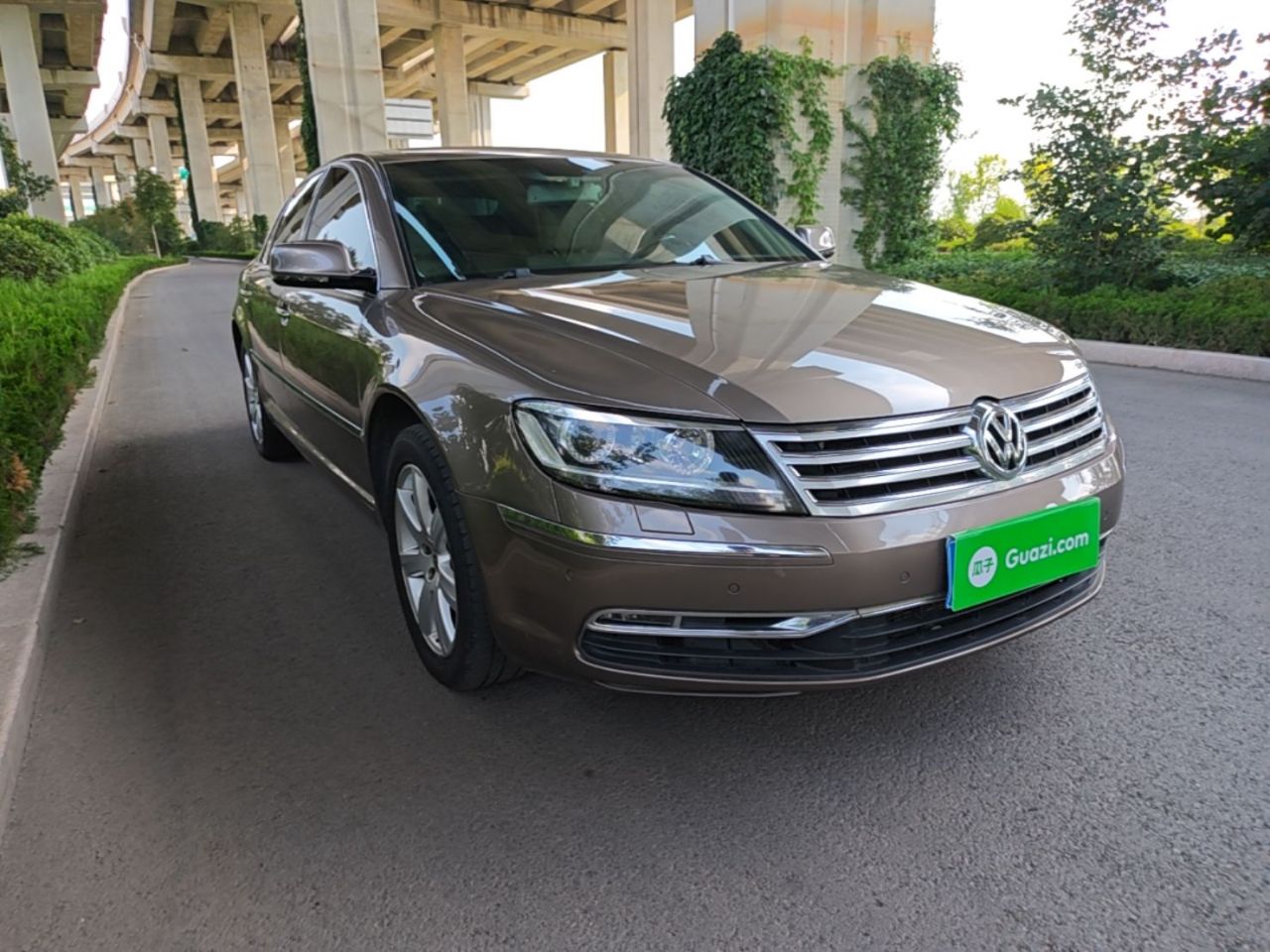 2012 3.0L Executive photo 5