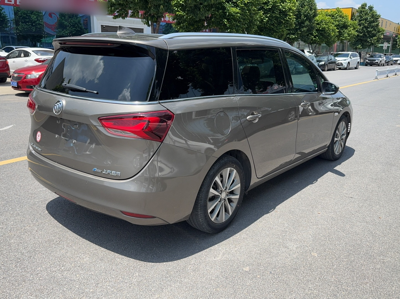 GL6 2021 323T Mild Hybrid Luxury photo 4