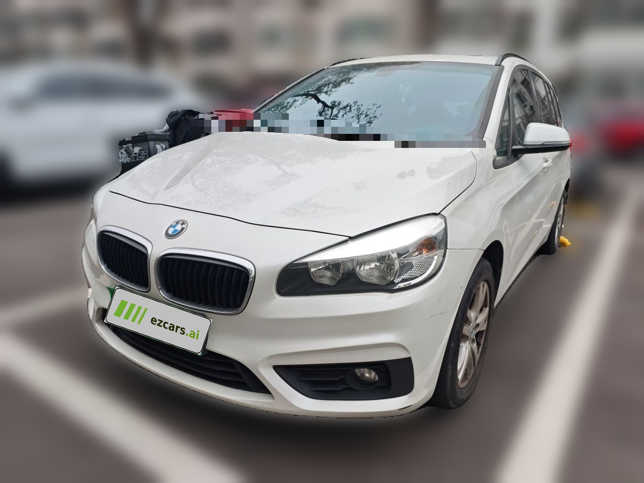 2 Series Wagon 2015 218i Leading