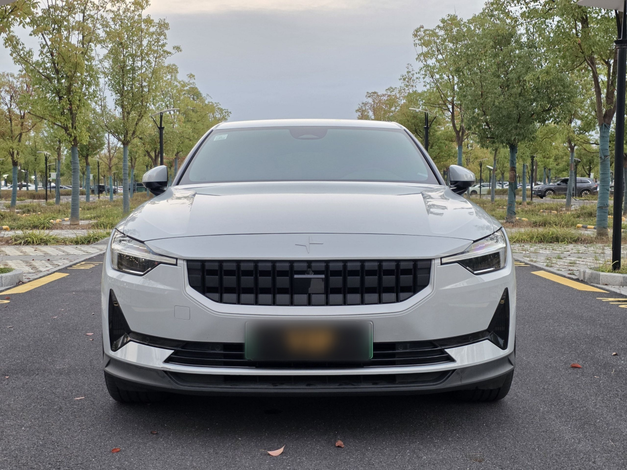 Polestar 2 2021 Standard Range photo 2