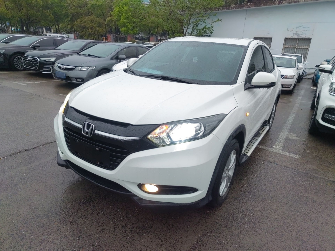 Vezel 2017 1.5L CVT RWD Comfort