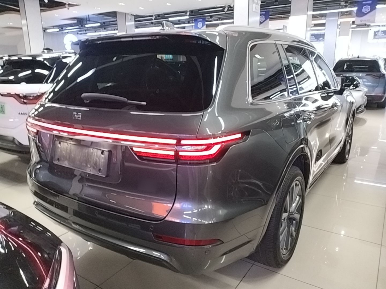 Li Auto ONE 2020 EREV 6-Seater photo 4