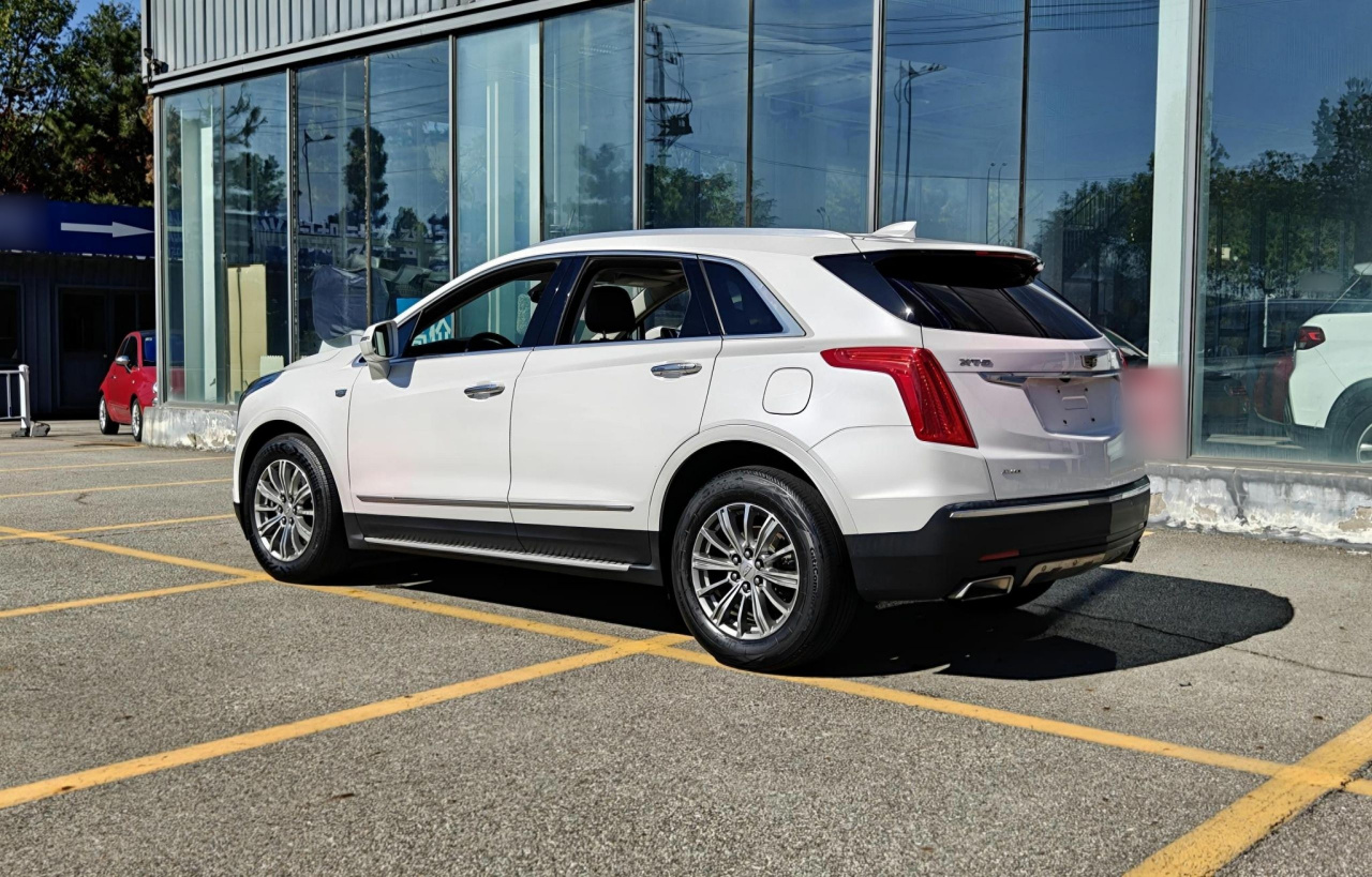 XT5 2016 28T AWD Luxury photo 4