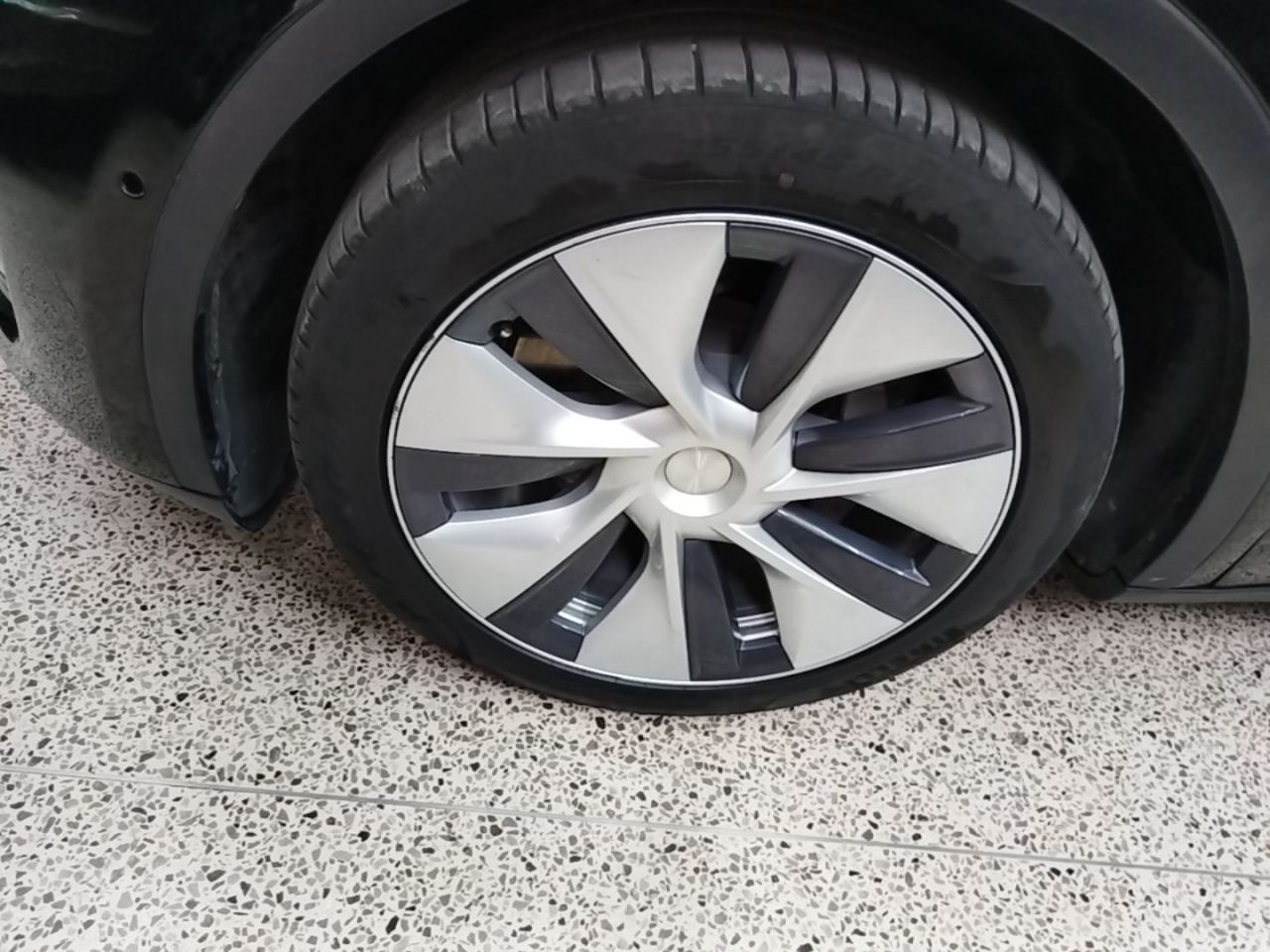 Model Y 2022 Facelift RWD photo 3