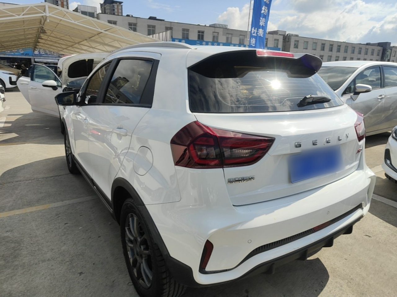 Vision X3 2021 PRO 1.5L CVT Premium photo 4