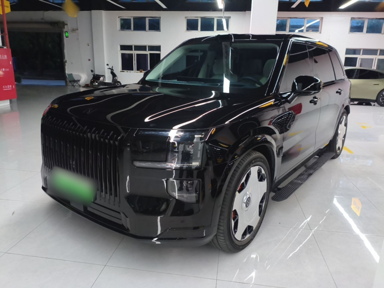 9X 2025 Hyper 70kWh 6-Seater
