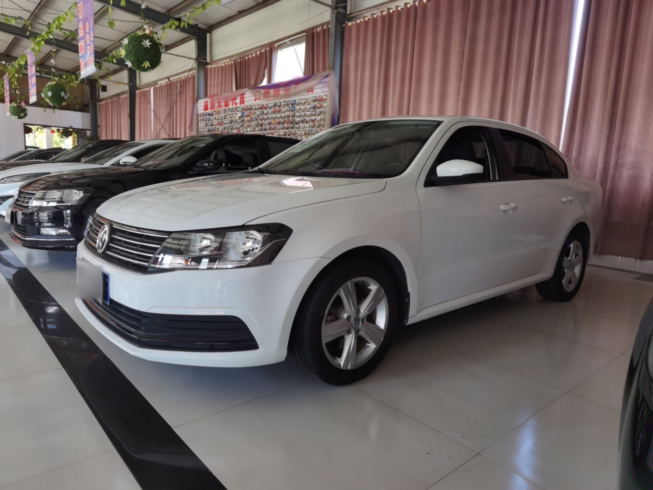 Lavida 2017 1.6L AT photo 4