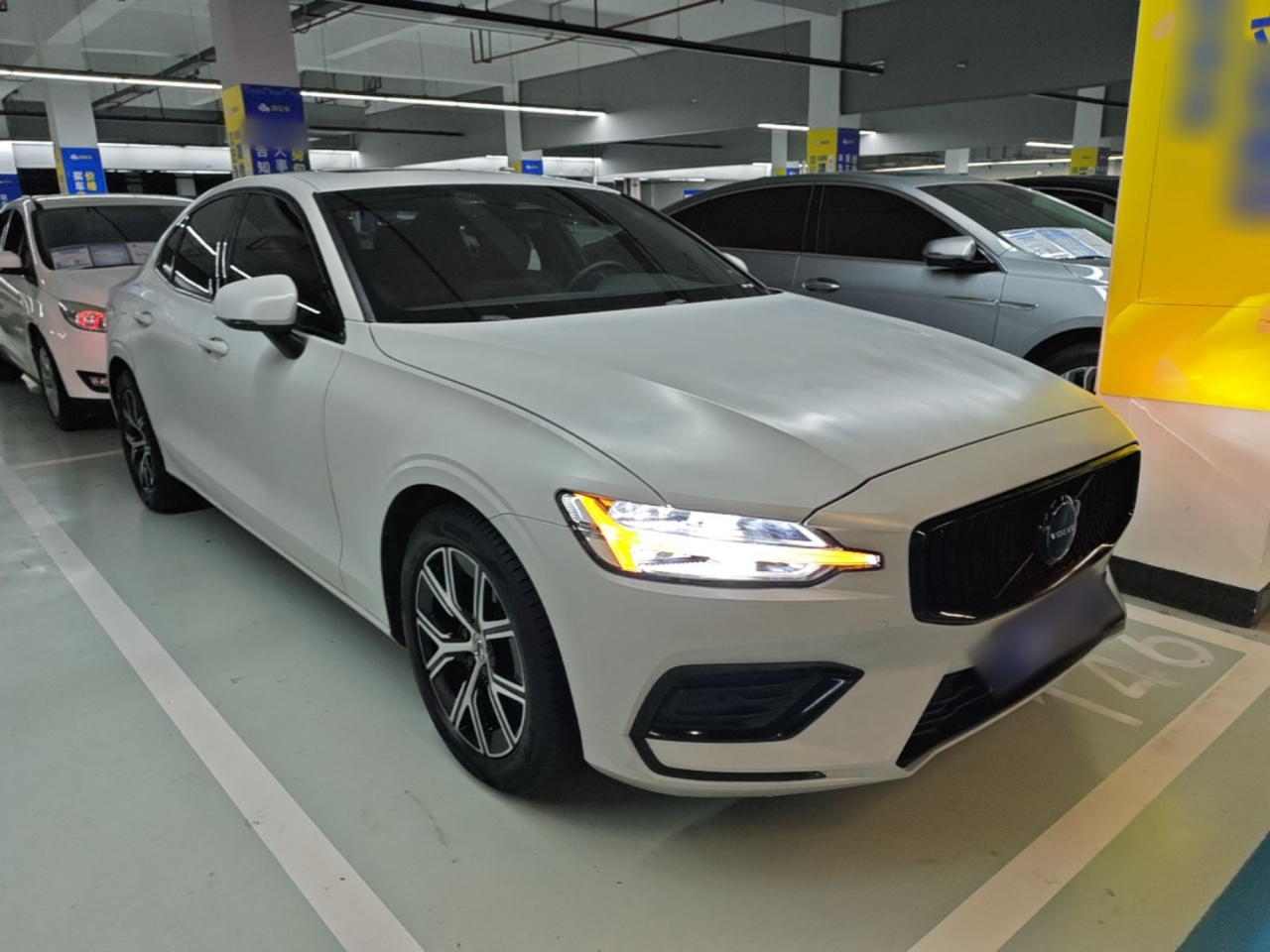 S60 2024 B4 Luxury photo 3