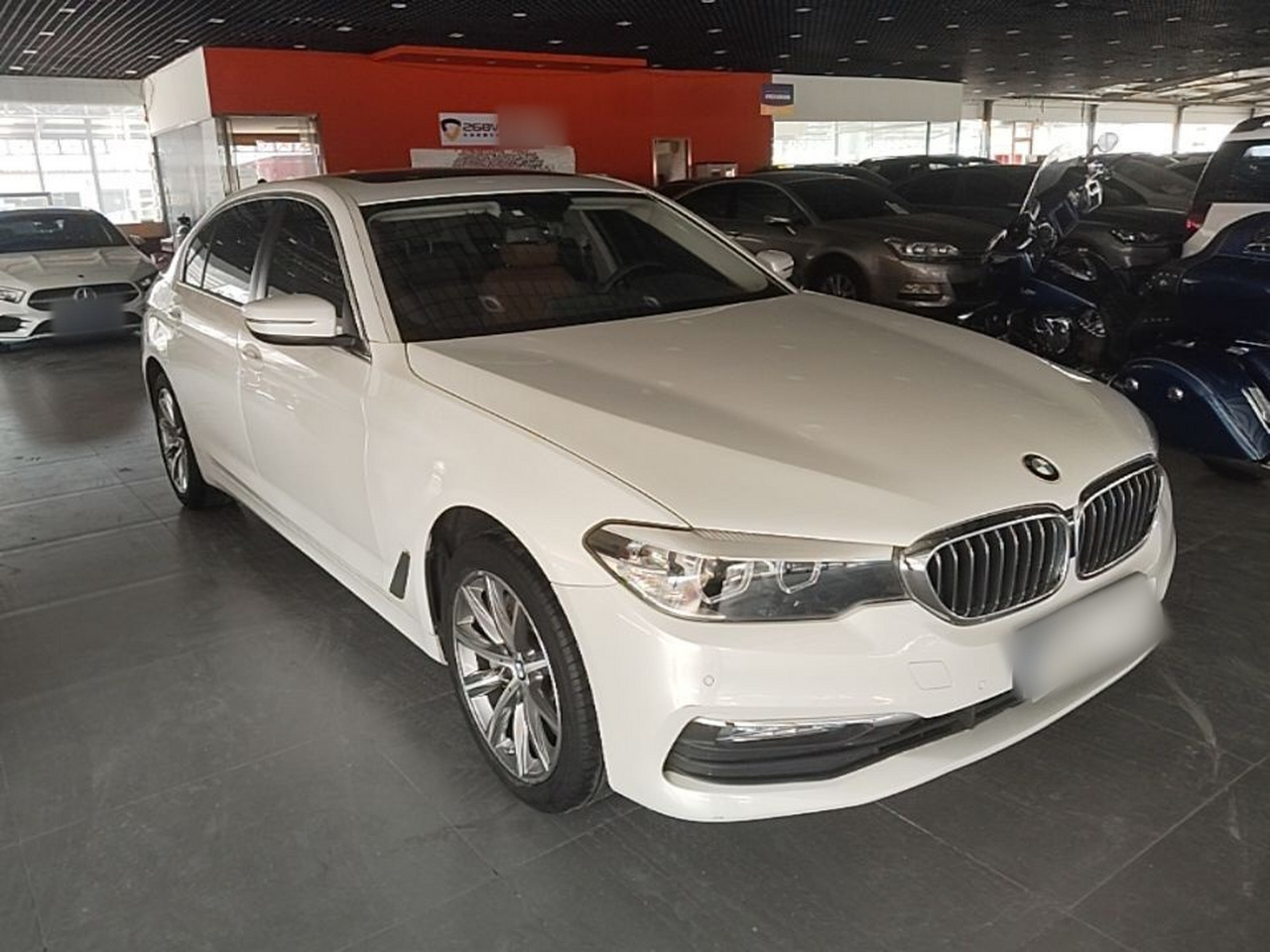 5 Series 2018 528Li Special photo 5