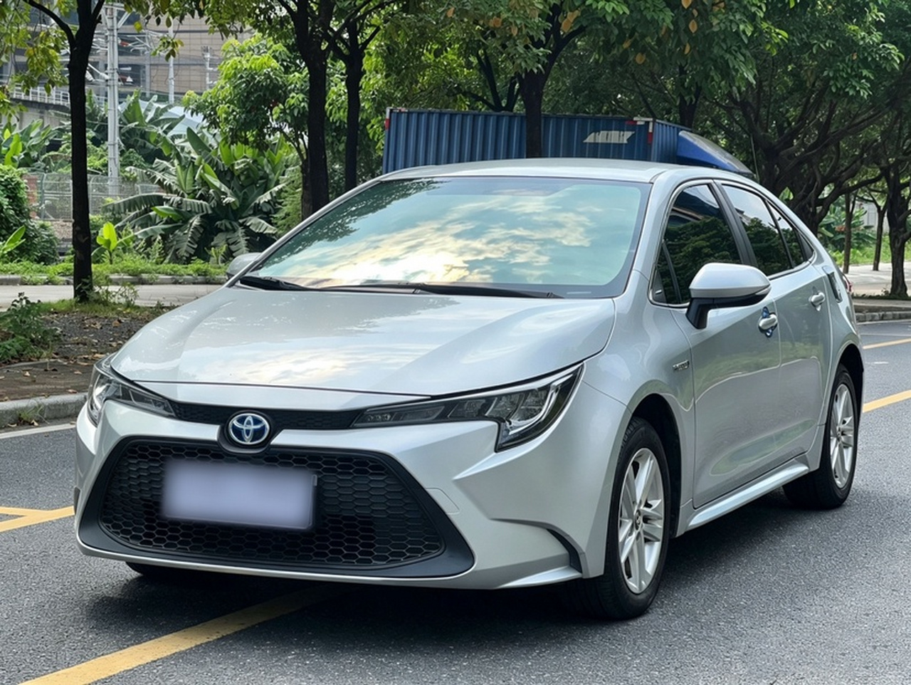 Levin 2022 Hybrid 1.8H E-CVT Progressive