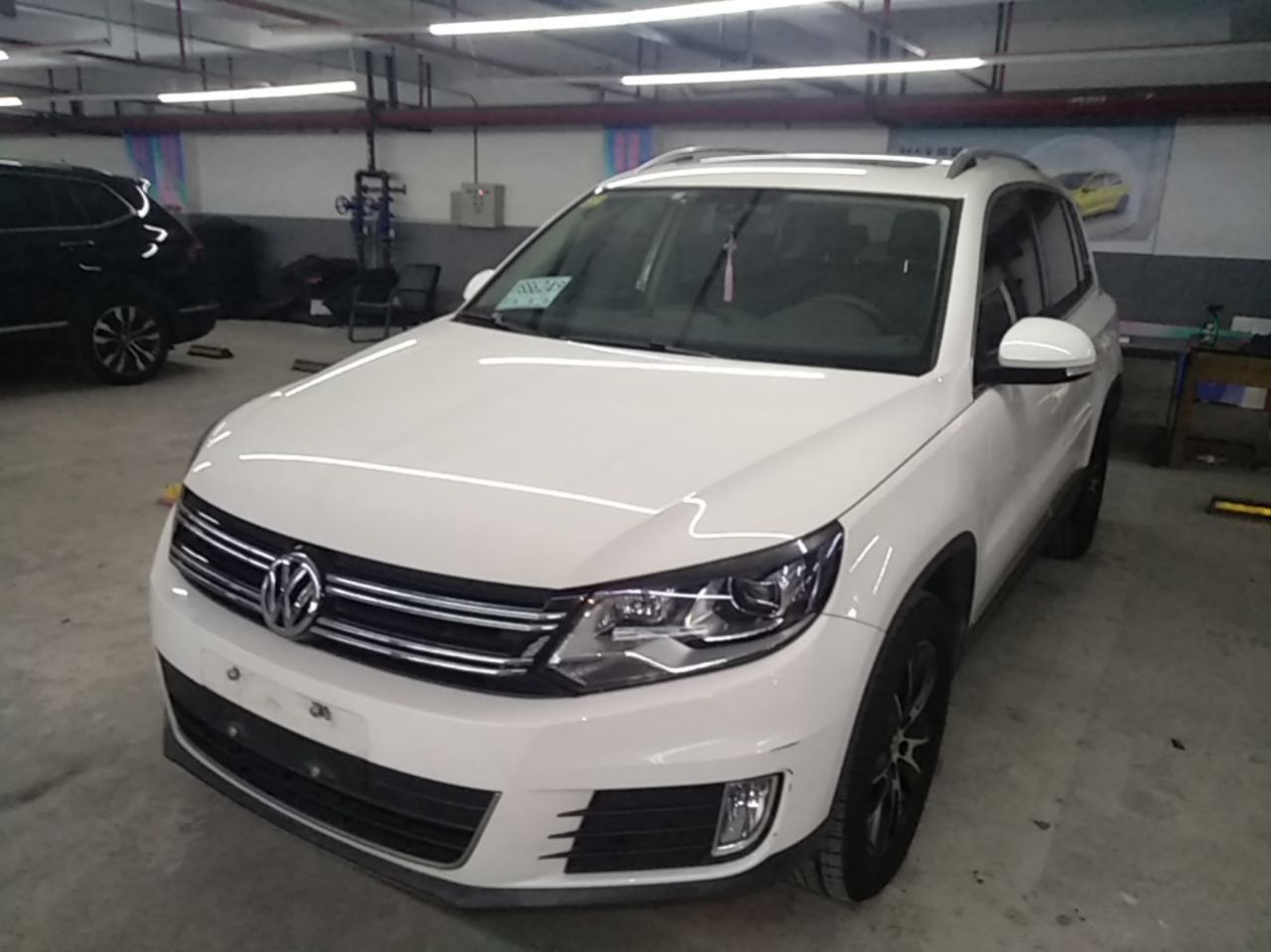 Tiguan 2015 1.8TSI AT RWD Luxury