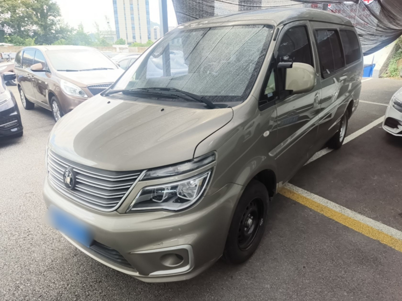 Lingzhi 2022 M5L 2.0L 7-Seater