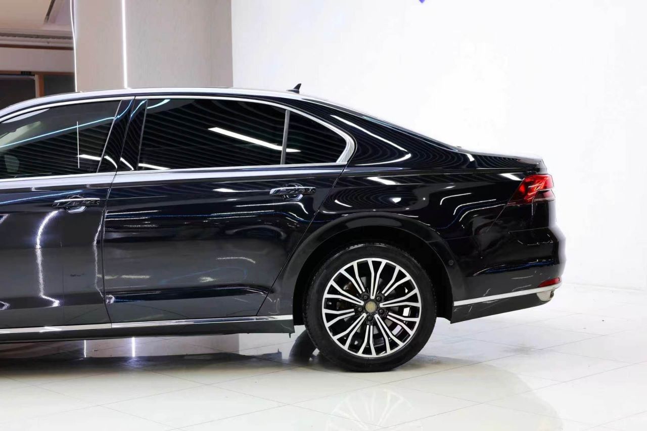 2018 Facelift 380TSI RWD Flagship photo 4
