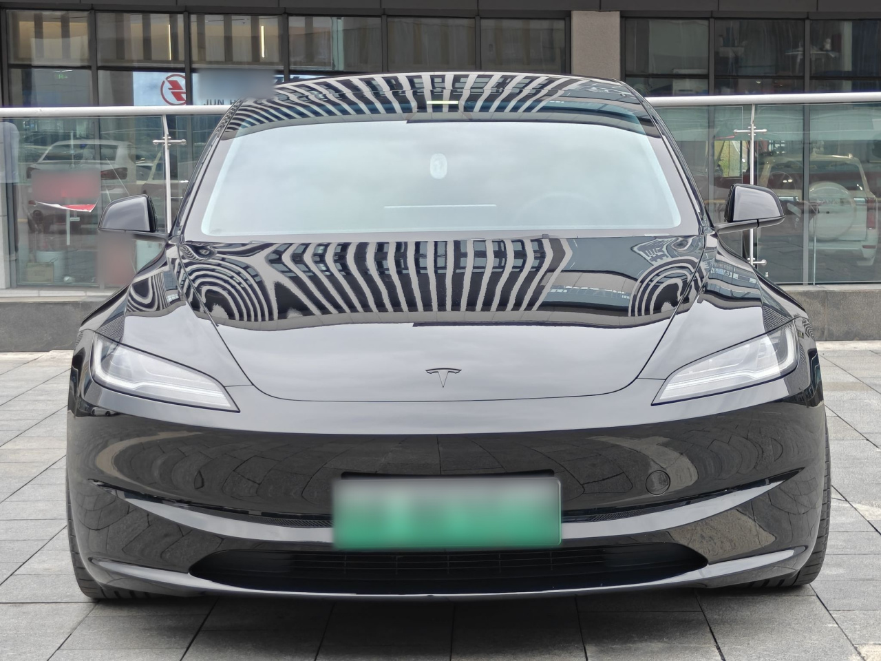 Model 3 2023 Long Range AWD photo 2