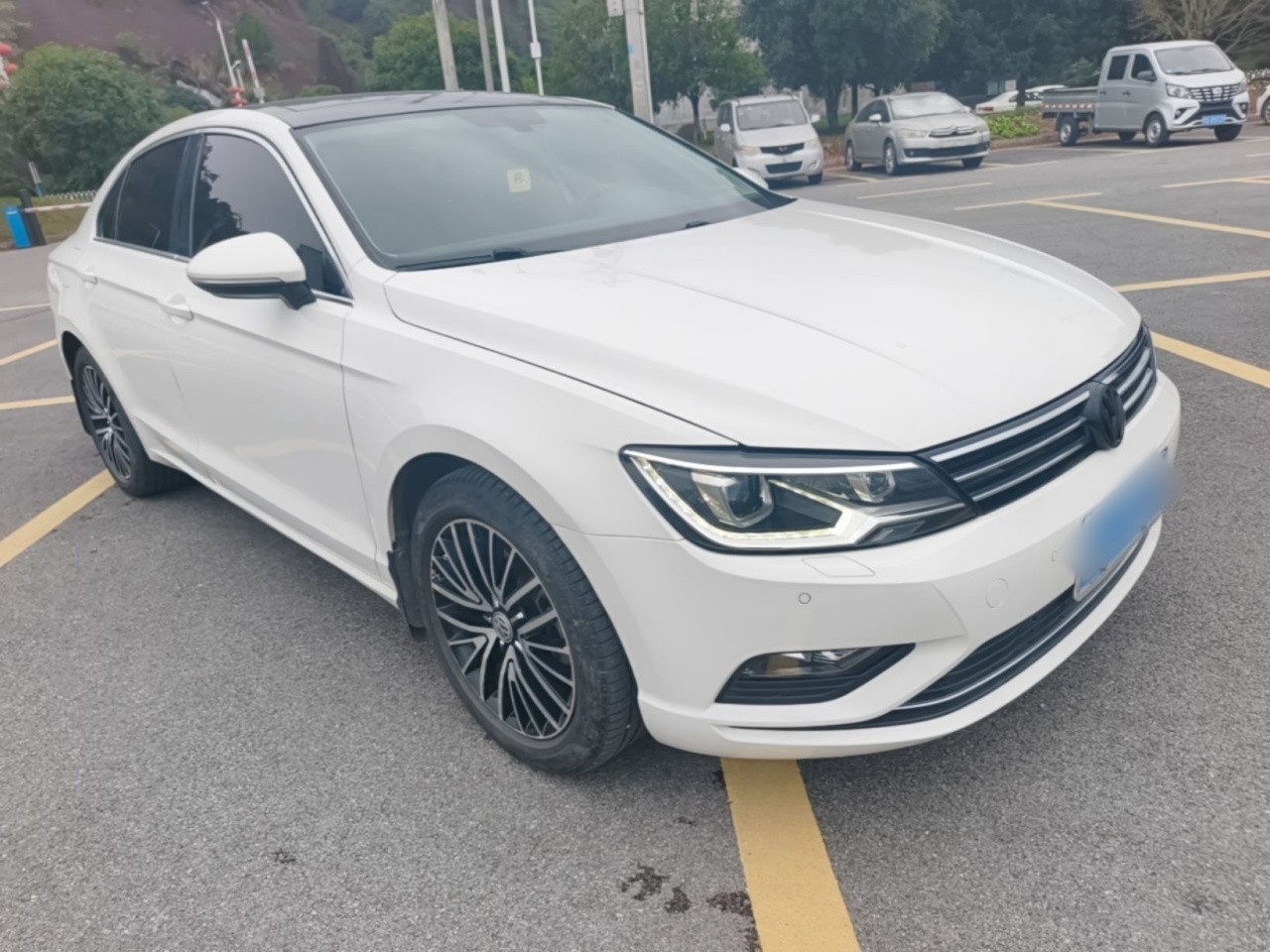Lamando 2017 280TSI DSG Luxury photo 3