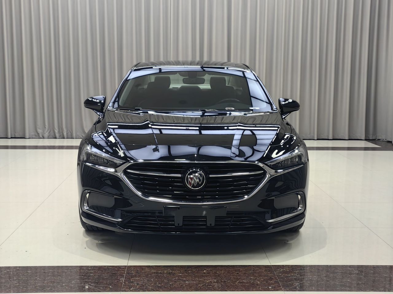 LaCrosse 2019 28T Luxury photo 4