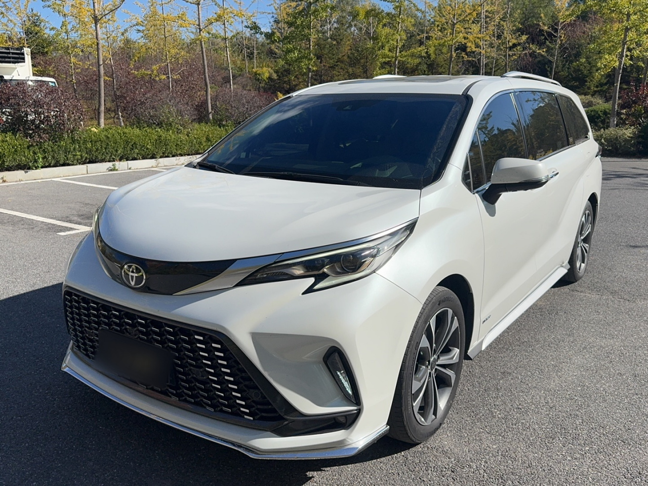 Granvia 2024 2.5L Hybrid ULTRA