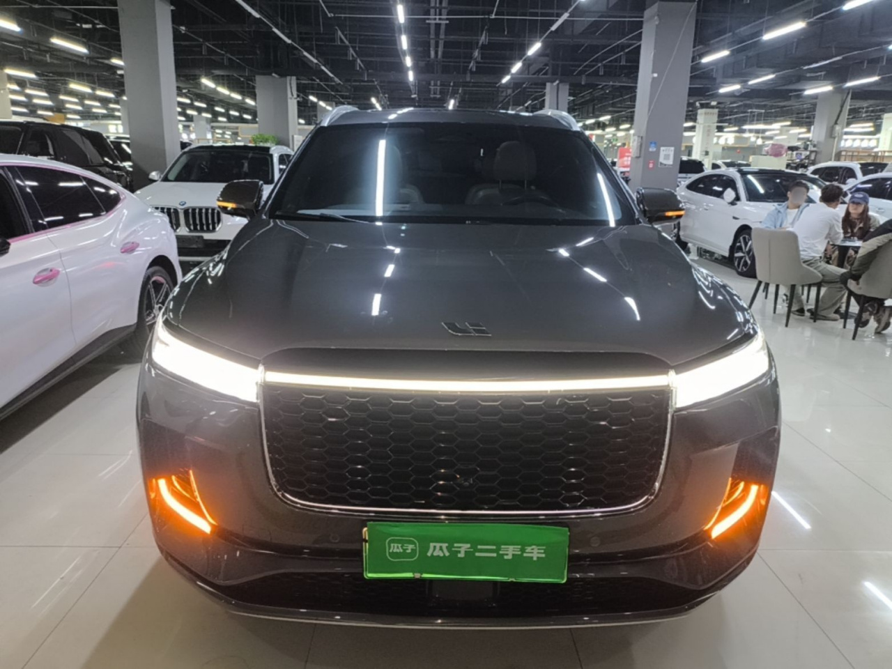 Li Auto ONE 2021 EREV 6-Seater photo 2
