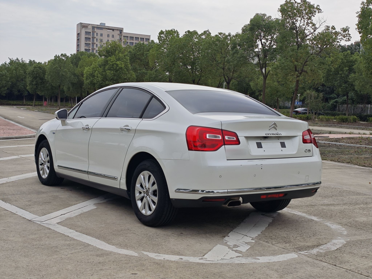 C5 2014 1.6T AT Exclusive photo 3