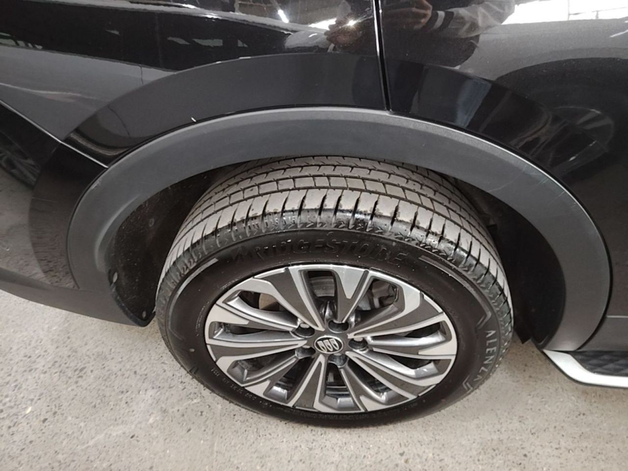 2024 Envision Plus 28T AWD Exclusive photo 4