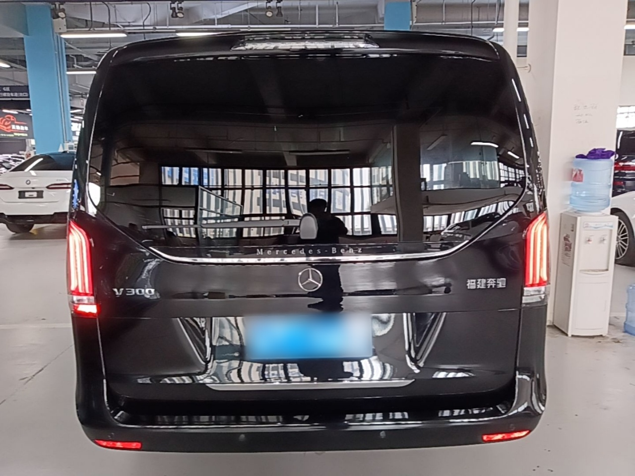V-Class 2024 V 300 Pilot photo 3