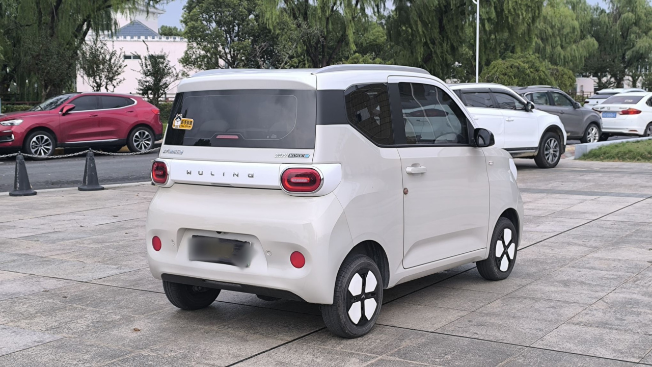 Hongguang MINIEV 2024 3rd Gen 215km Advanced photo 5