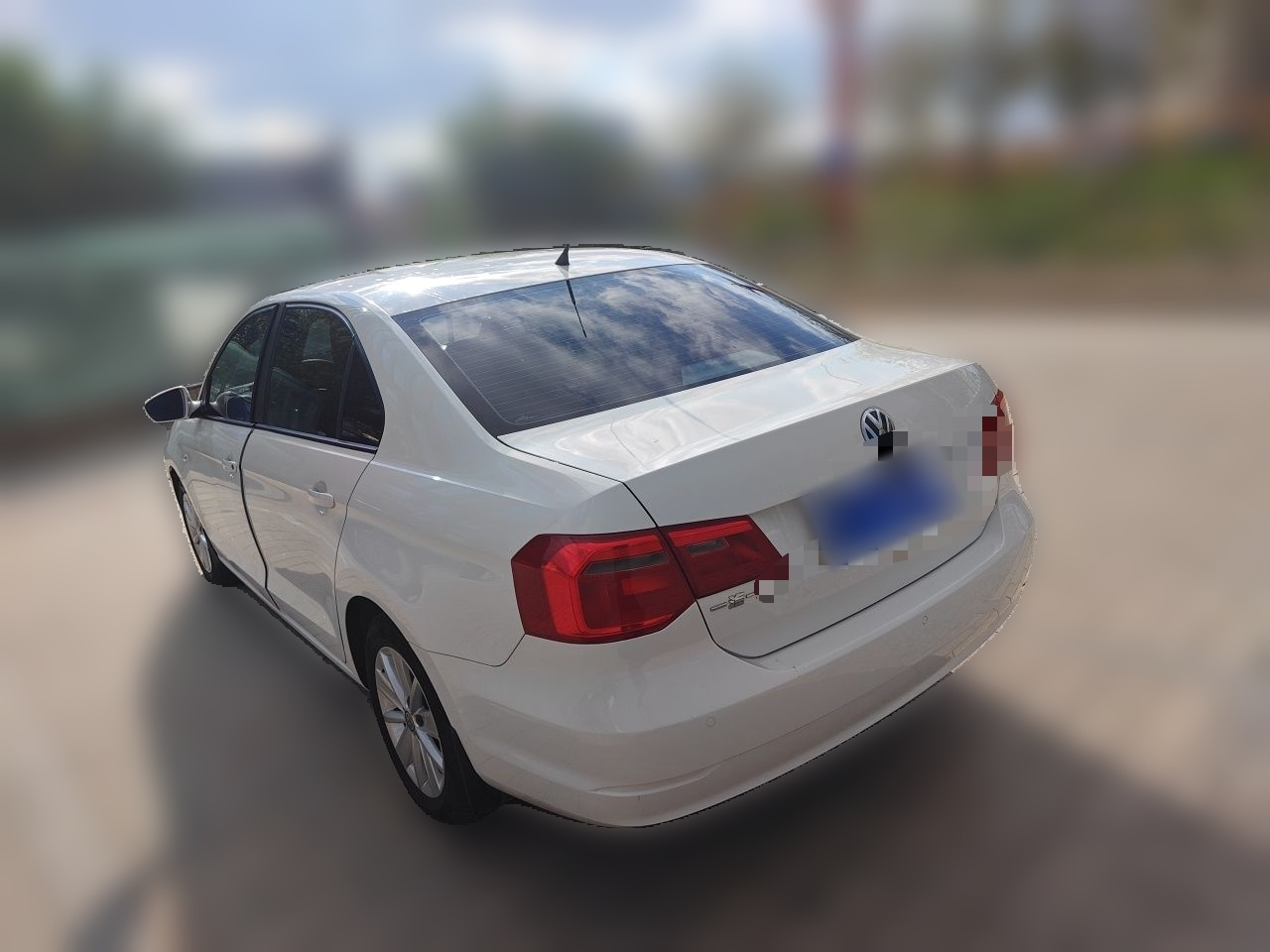 2015 1.6L AT Comfort photo 4
