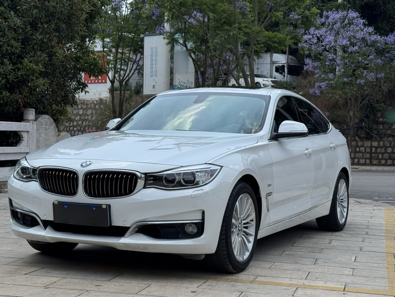 3 SeriesGT 2016 320i Design Package