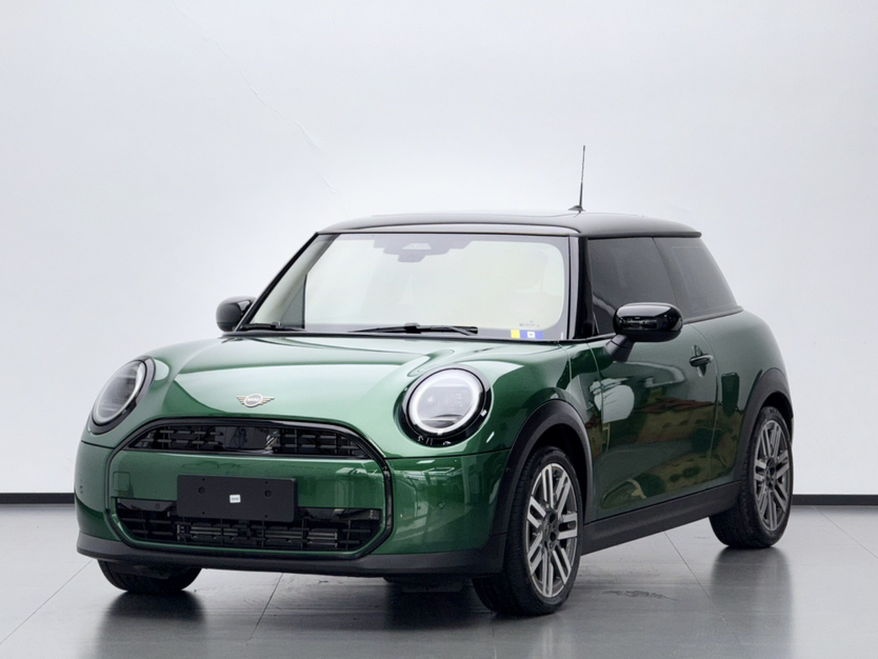 2025 1.5T COOPER Classic 3-Door