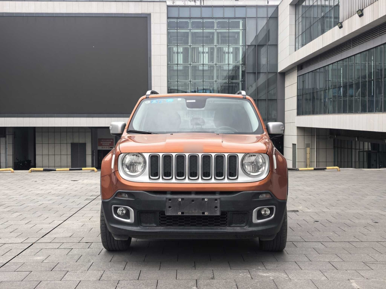 Renegade 2017 180TS AT AWD photo 2