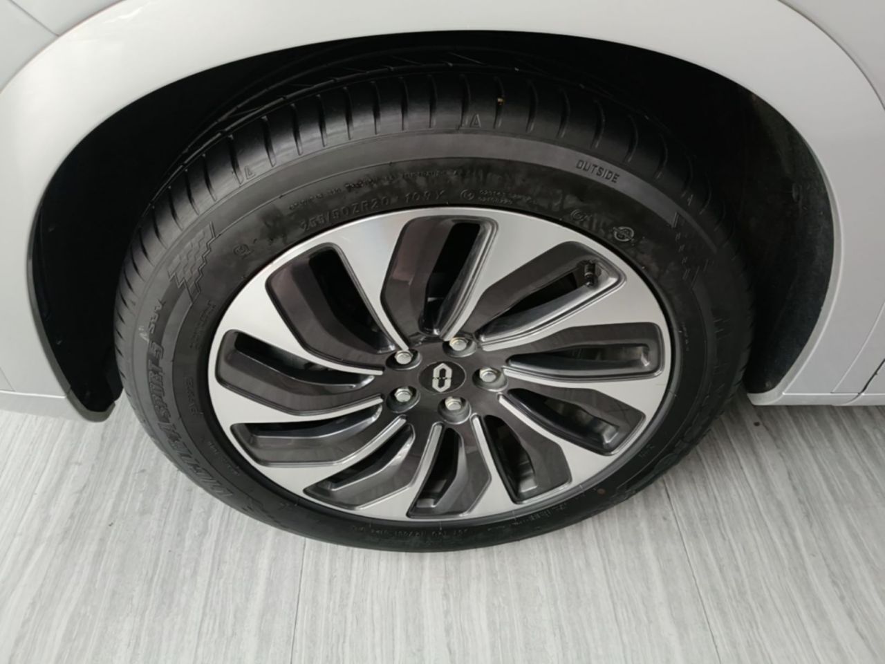 HIMA AITO M7 2024 1.5T ADAS AWD Max 5-Seater photo 3
