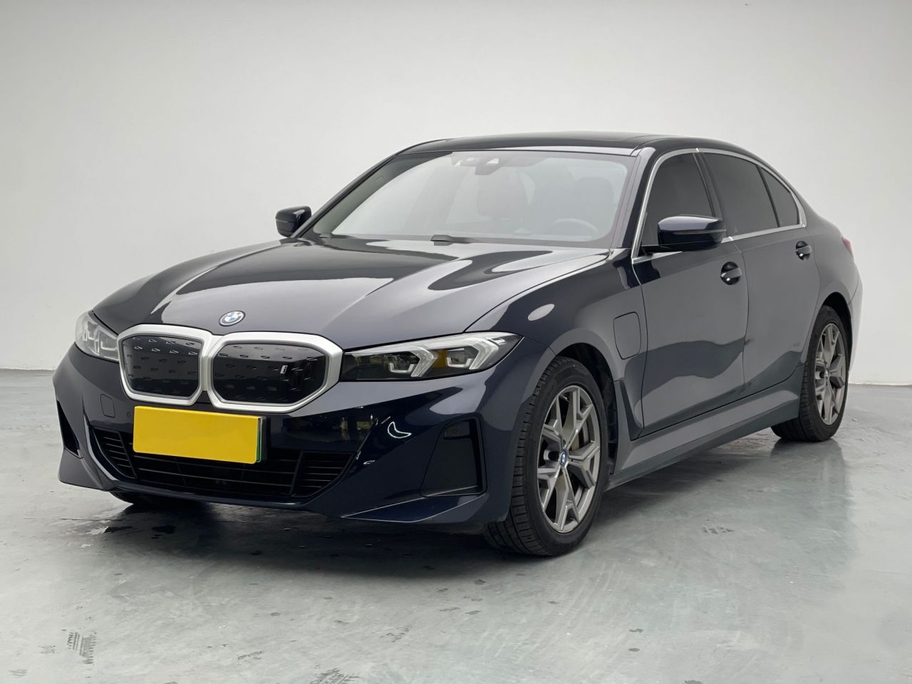 i3 2022 eDrive 35 L