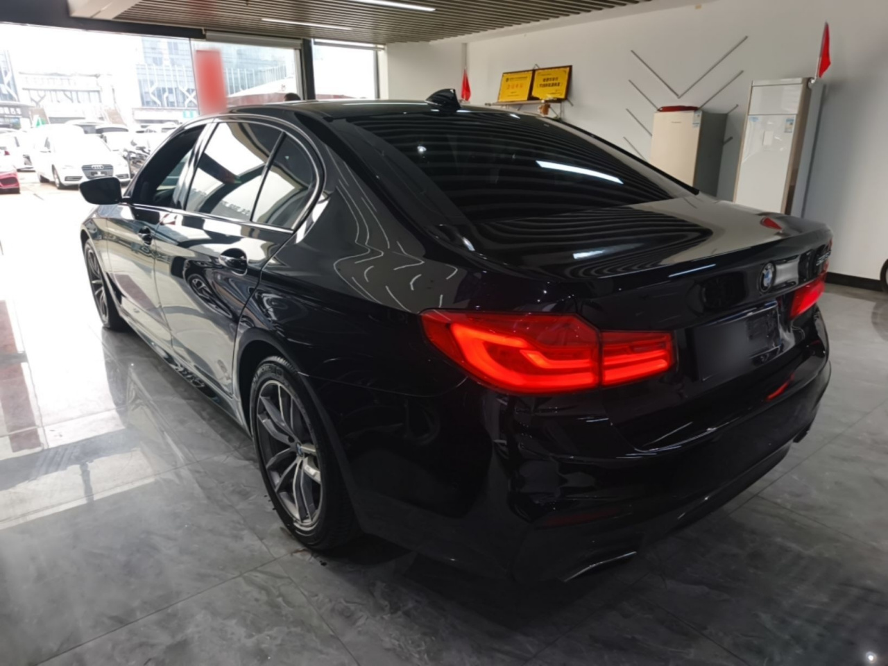 5 Series 2019 525Li M Sport Package photo 4