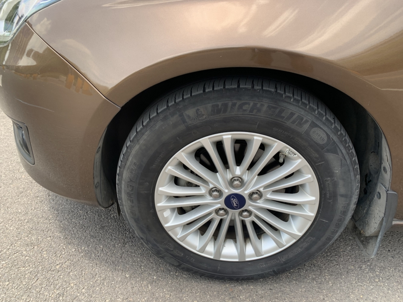 Escort 2015 1.5L AT Comfort photo 3