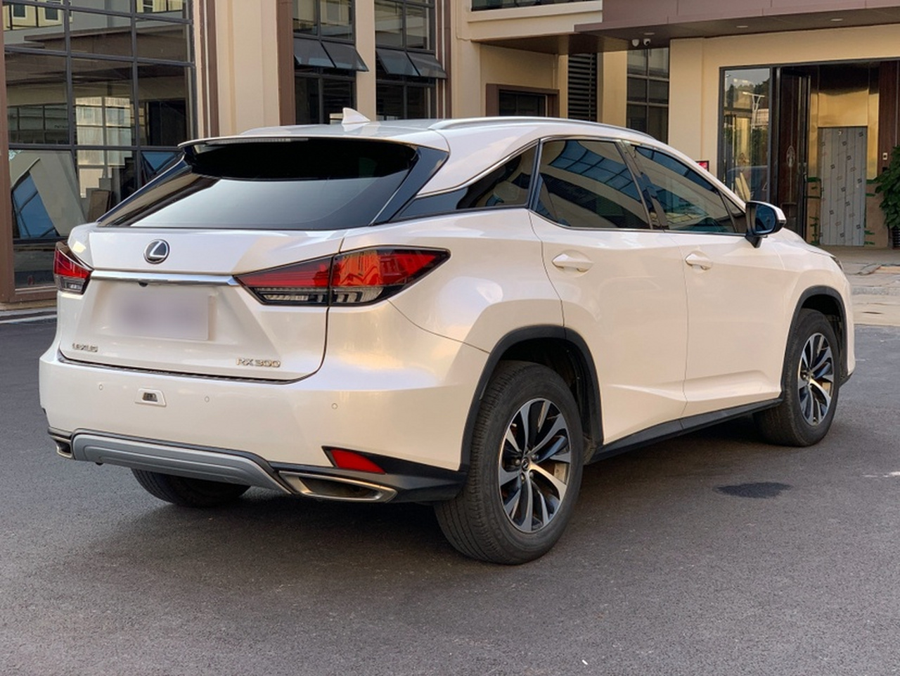 RX 2020 Facelift 300 RWD Comfort photo 4